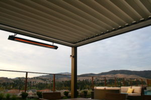 A covered patio done by a smart louver system from Apollo