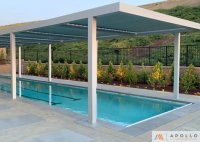 Outdoor louvered roof for backyards and outdoor living spaces
