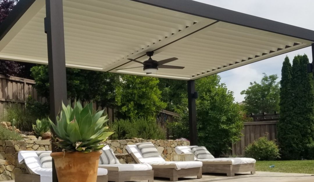 A louvered patio roof from Apollo.