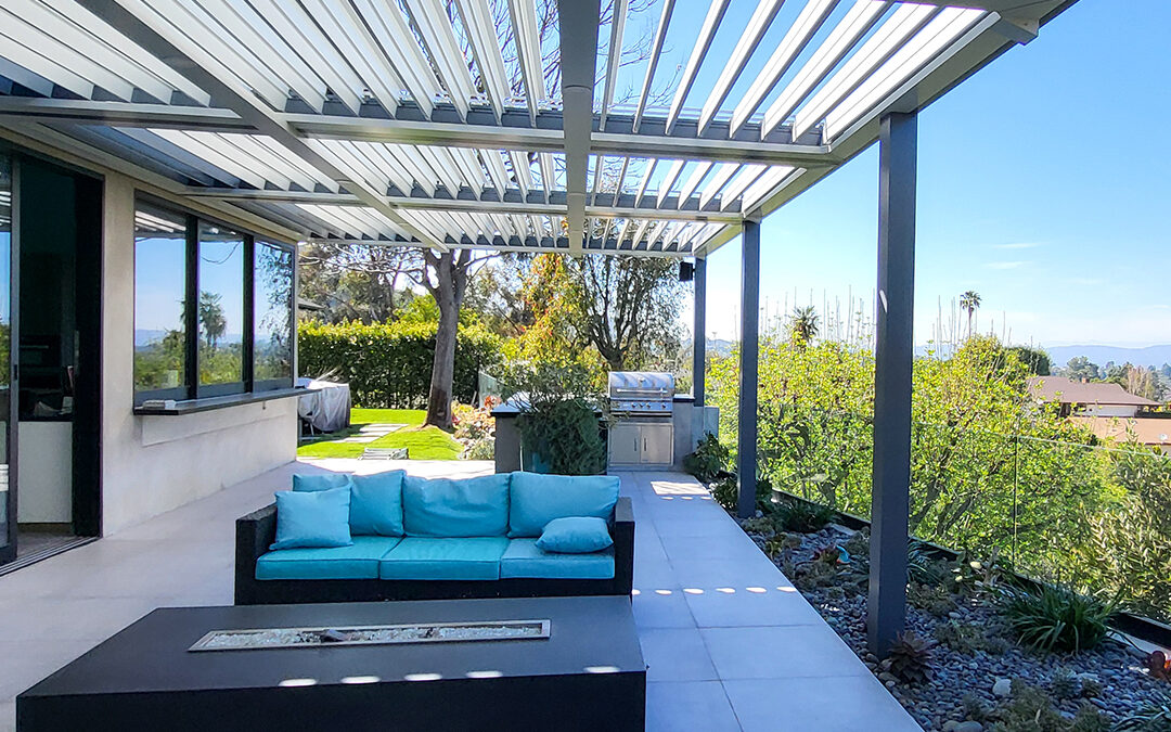 Thousand Oaks, CA | Wall-Attached Louvered Pergola with Integrated Lighting